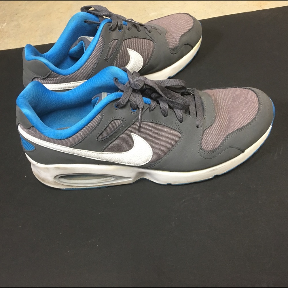 Nike Air Max COLISEUM- Size US 13- USED